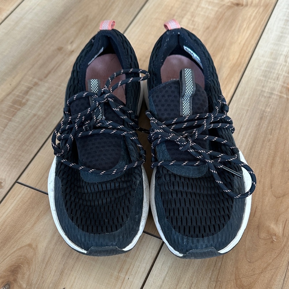 Sorel Black Athletic Sneakers with Pink Pull Tabs